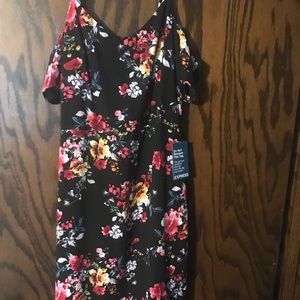 Off the shoulder floral express dress
